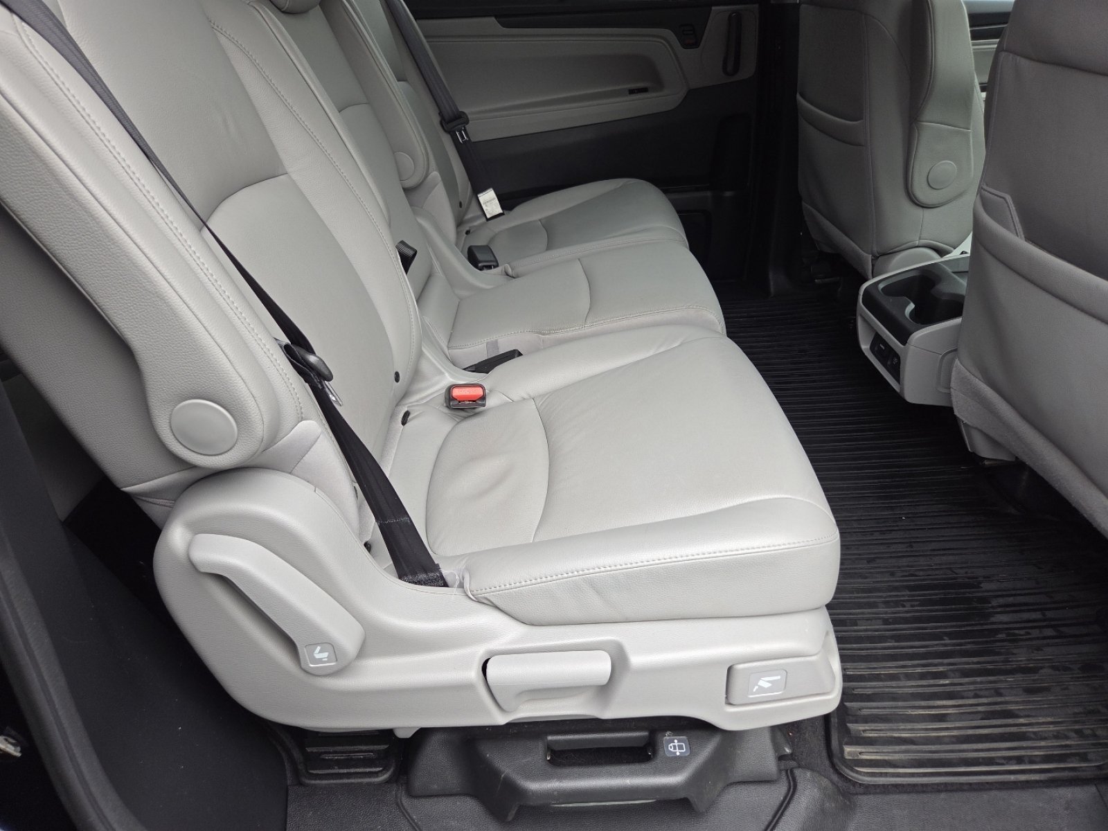 Used 2018 Honda Odyssey Touring image 29