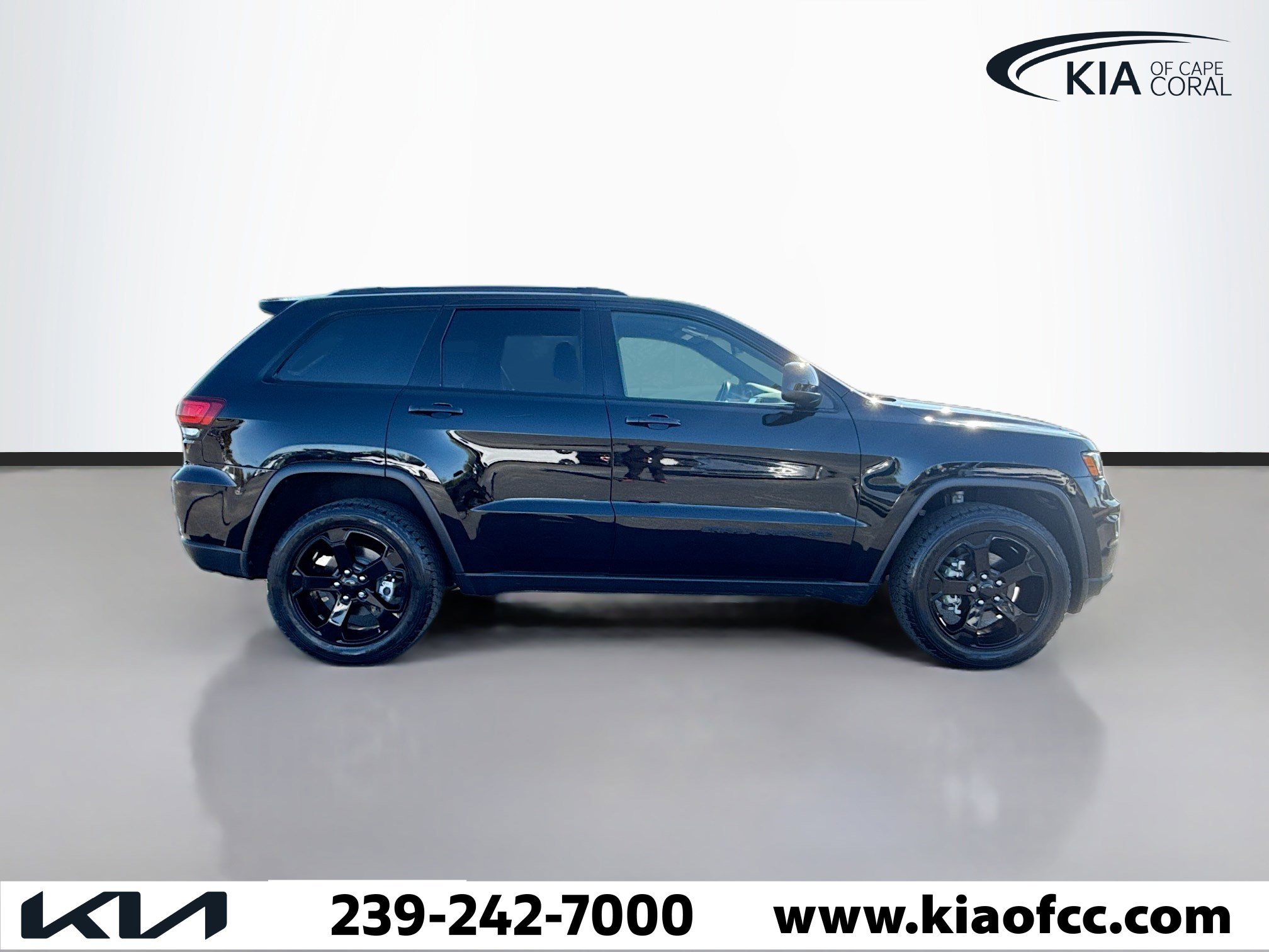 Used 2019 Jeep Grand Cherokee Laredo image 6