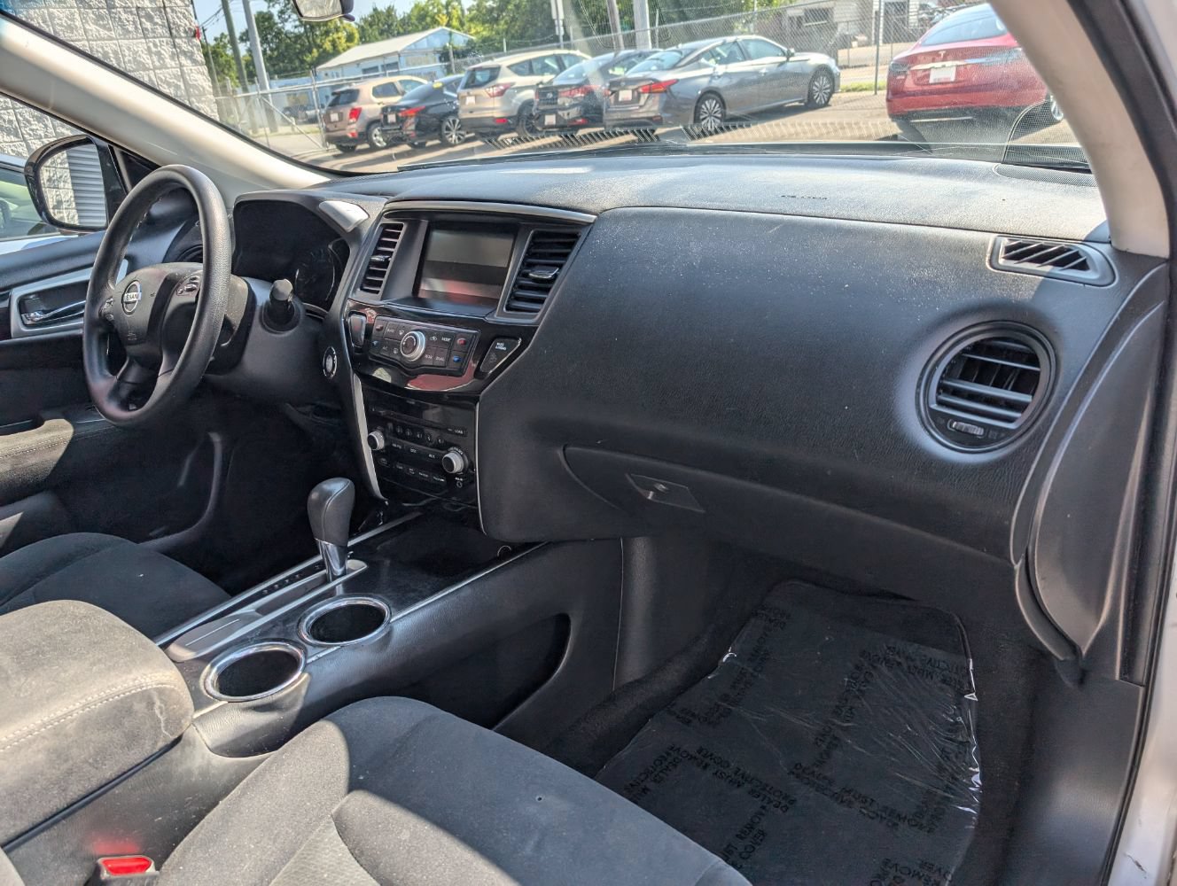 Used 2016 Nissan Pathfinder S FWD image 12
