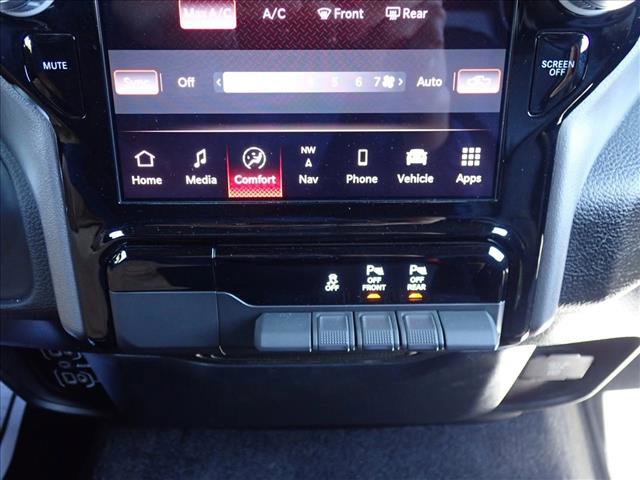 Used 2025 RAM 1500 Laramie AWD/4WD image 19