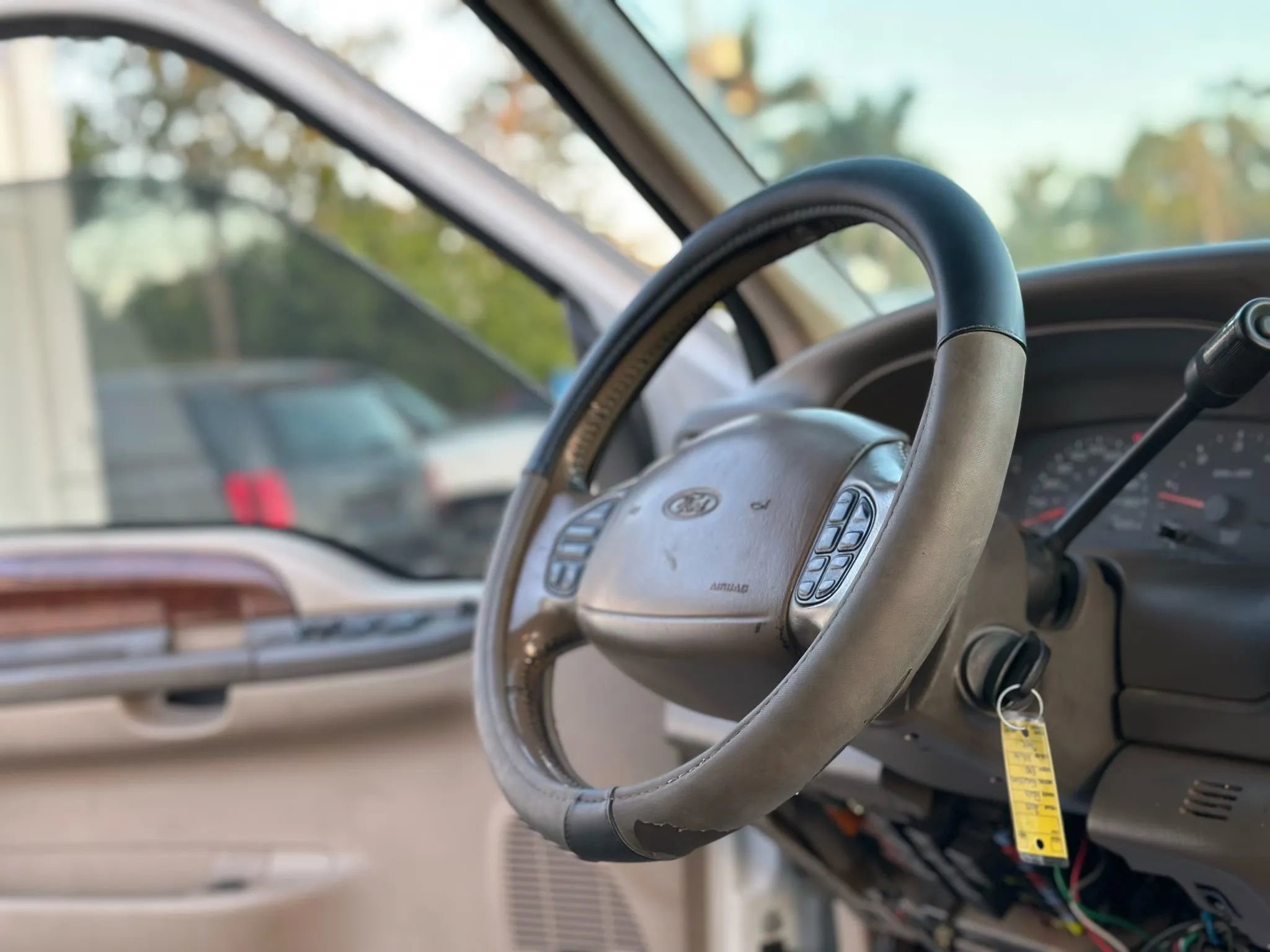 Used 2002 Ford Excursion Limited RWD image 12