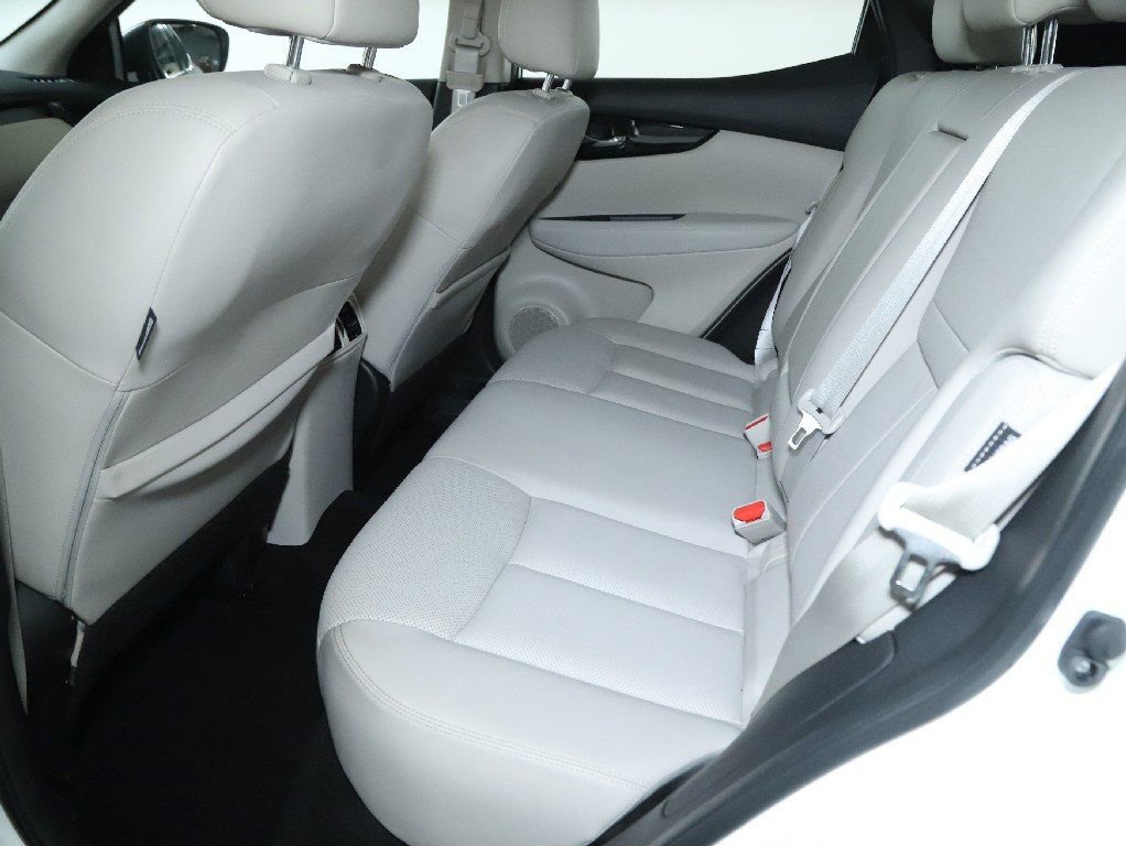 Certified 2022 Nissan Rogue Sport SL w/ Premium Package image 16