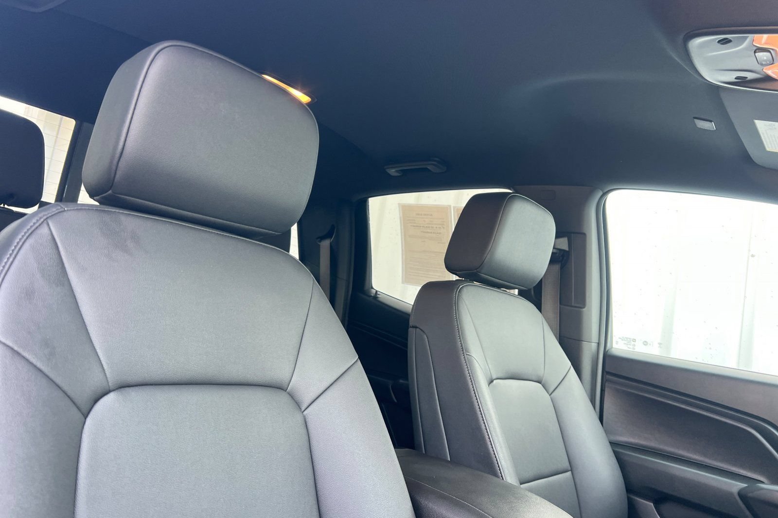 Used 2024 Chevrolet Colorado W/T RWD image 13