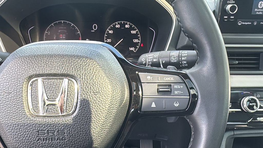 Certified 2025 Honda Pilot Touring image 18