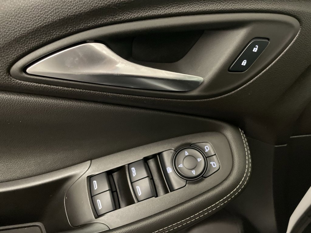 Used 2024 Buick Encore GX Sport Touring image 16