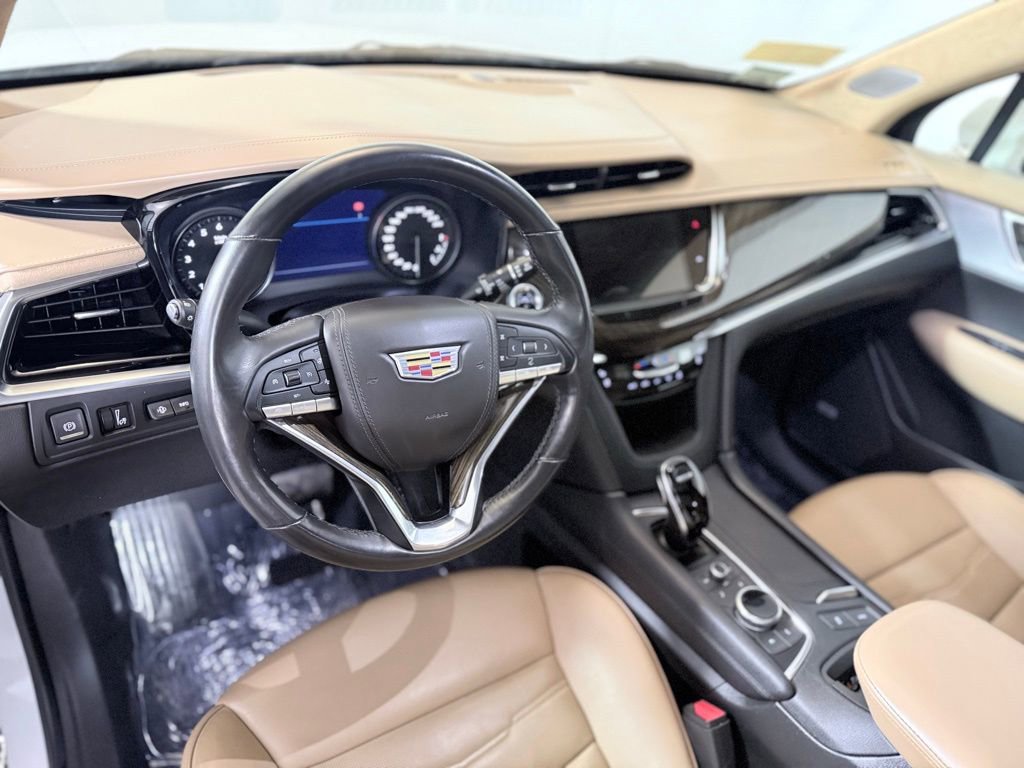 Used 2024 Cadillac XT6 Premium Luxury w/ Platinum Package image 16
