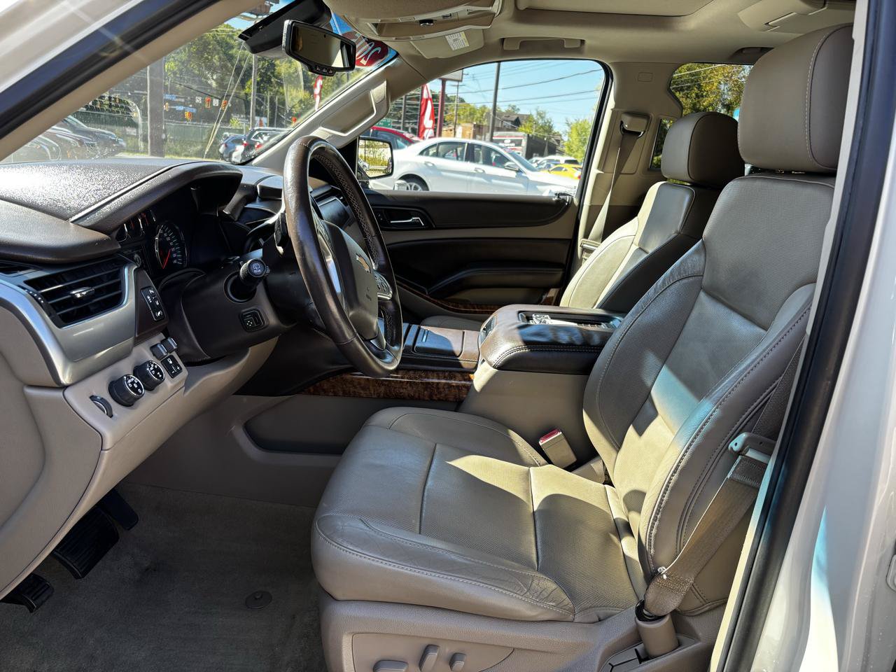 Used 2015 Chevrolet Tahoe LTZ AWD/4WD image 11
