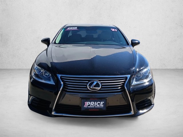 Used 2015 Lexus LS 460 w/ Comfort Package RWD image 2