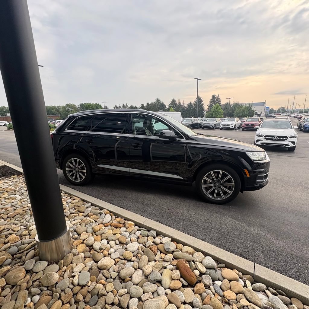 Used 2019 Audi Q7 3.0T Prestige AWD/4WD image 5