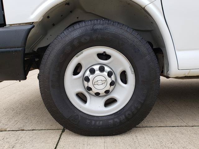 Used 2015 Chevrolet Express 2500 RWD image 27
