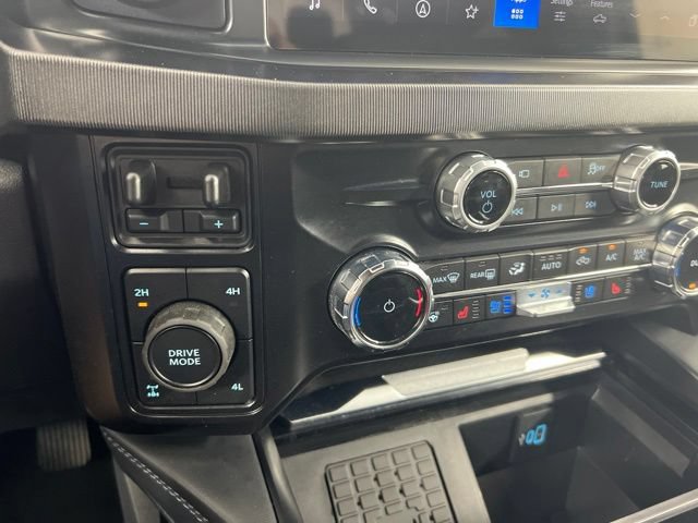 Used 2025 Ford F350 Platinum AWD/4WD image 21