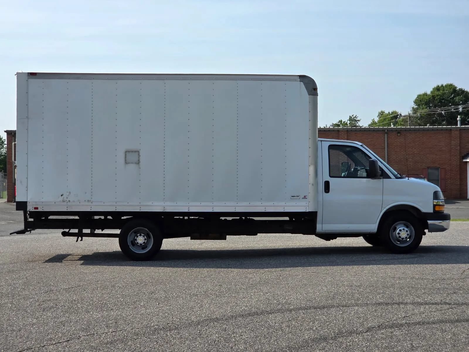 Used 2014 Chevrolet Express 3500 Extended RWD image 5