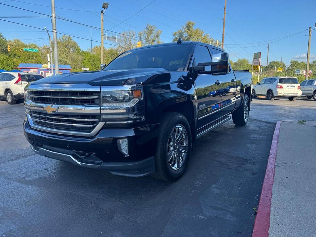 Used 2017 Chevrolet Silverado 1500 High Country image 1