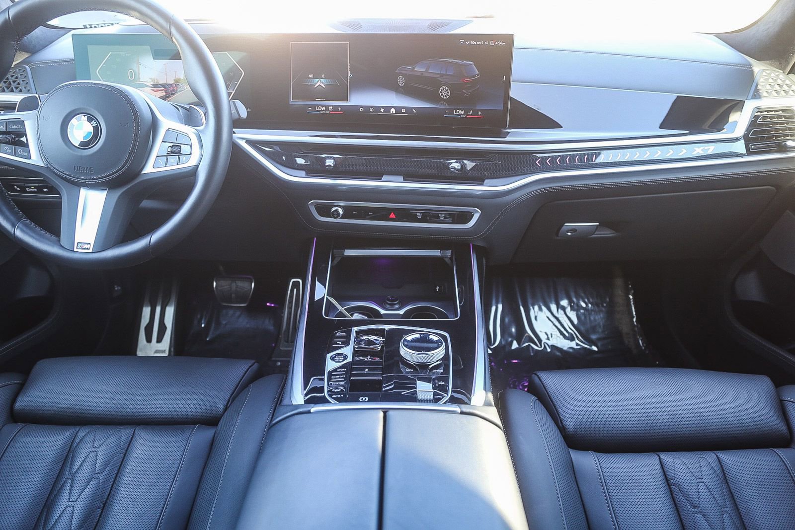 Used 2024 BMW X7 xDrive40i w/ Executive Package image 11