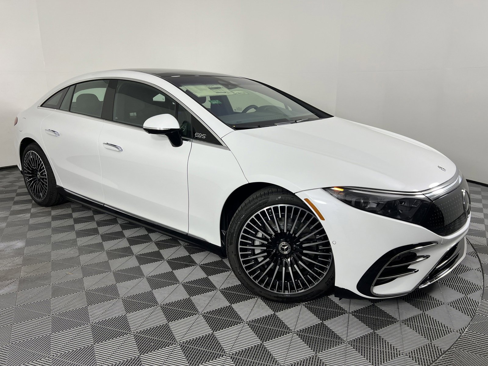 Used 2024 Mercedes-Benz EQS 450+ 4MATIC Sedan image 2