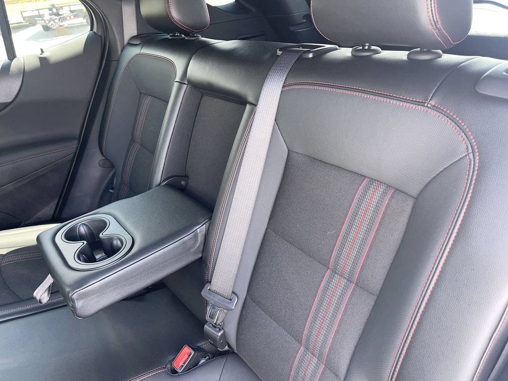 Used 2024 Chevrolet Equinox RS FWD image 28