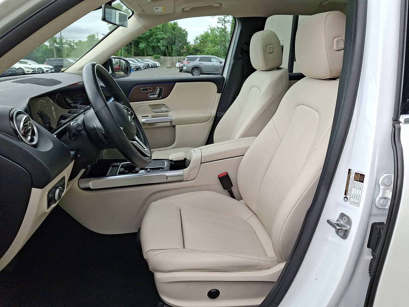 Certified 2023 Mercedes-Benz GLB 250 4MATIC image 10