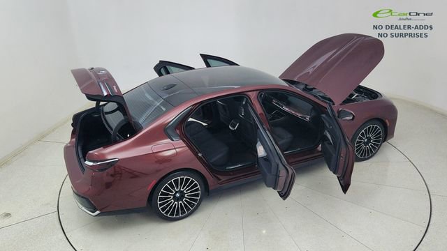 Used 2025 BMW 740i xDrive AWD/4WD image 84