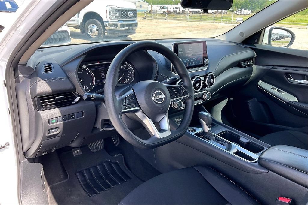 Used 2024 Nissan Sentra SV FWD image 14