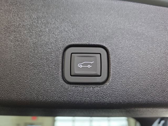 New 2026 Cadillac Optiq Sport 1 w/ LPO, Floor Liner Package AWD/4WD image 13