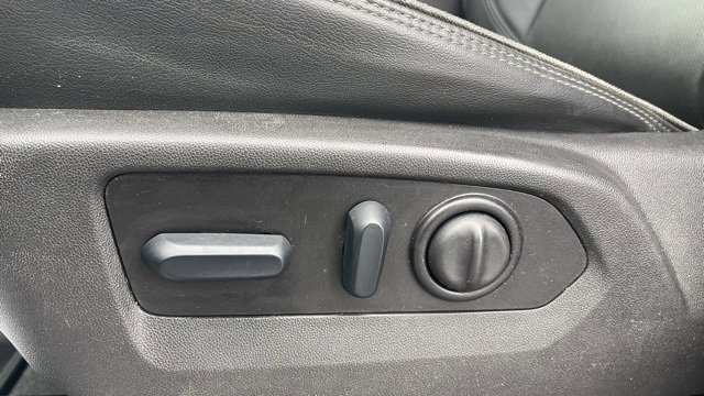 Used 2023 Chevrolet Silverado 3500 High Country image 12