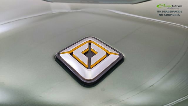Used 2025 Rivian R1T Premium AWD/4WD image 16
