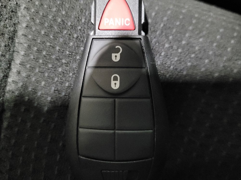 Used 2018 Dodge Grand Caravan SE image 32