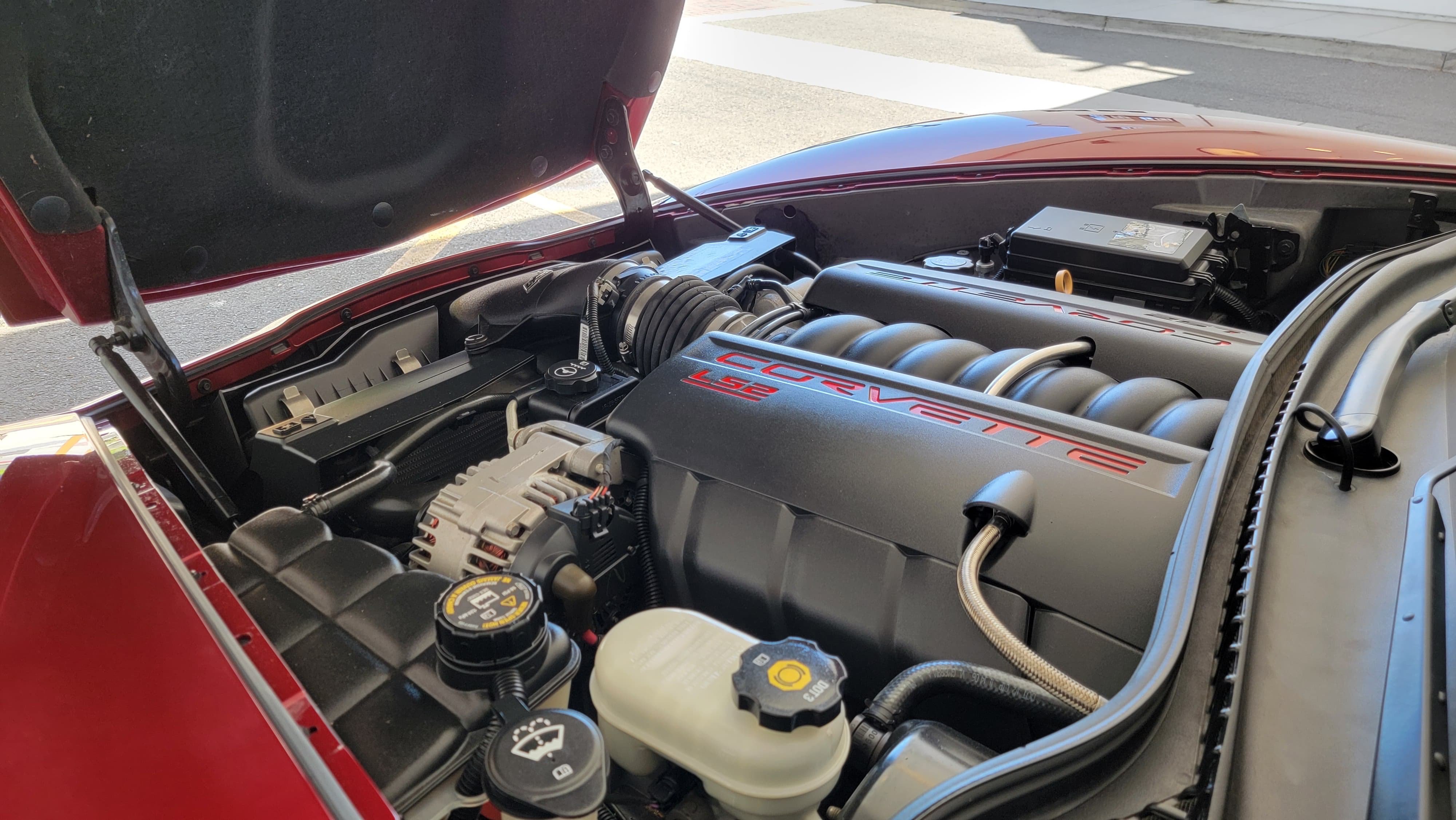Used 2007 Chevrolet Corvette Coupe w/ Performance Package RWD image 8