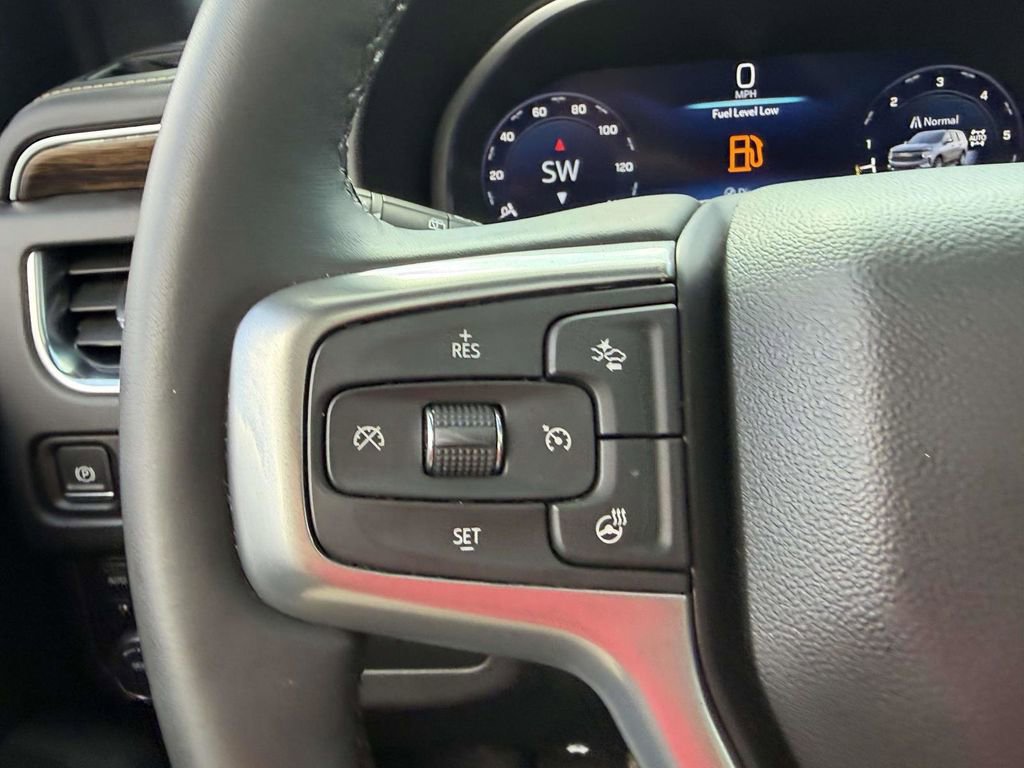 Used 2023 Chevrolet Tahoe Premier AWD/4WD image 35