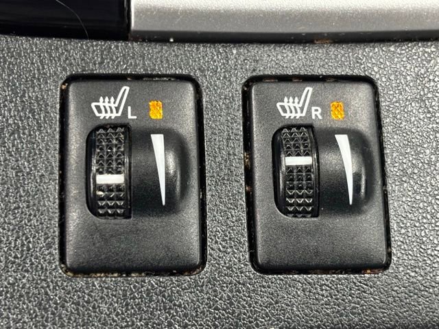 Used 2019 Toyota Highlander SE image 32