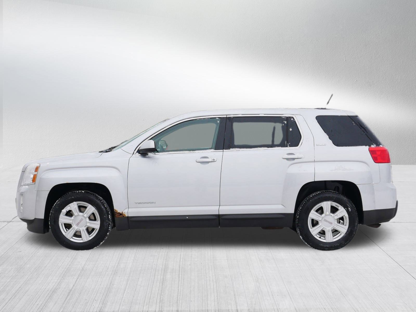 Used 2015 GMC Terrain SLE image 4
