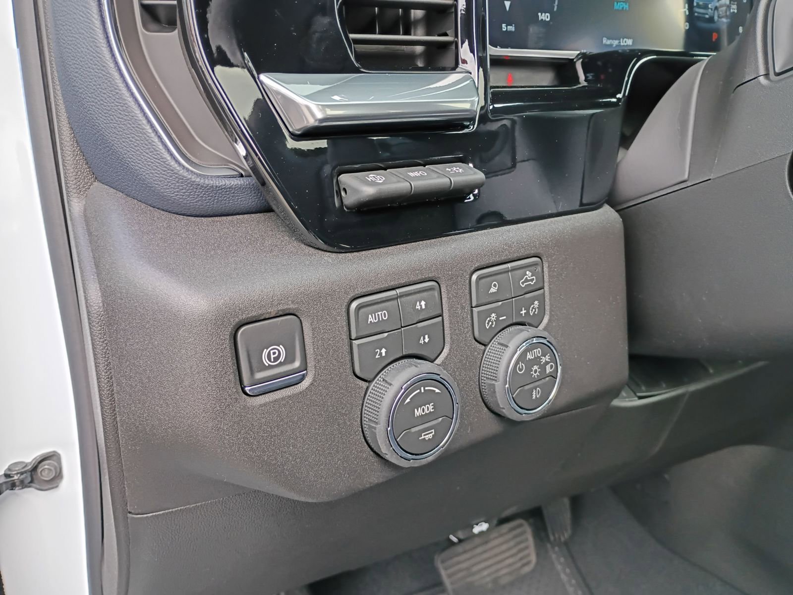 New 2026 Chevrolet Silverado 1500 High Country w/ Technology Package image 35