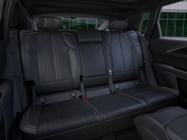 New 2024 Cadillac Lyriq Luxury image 20