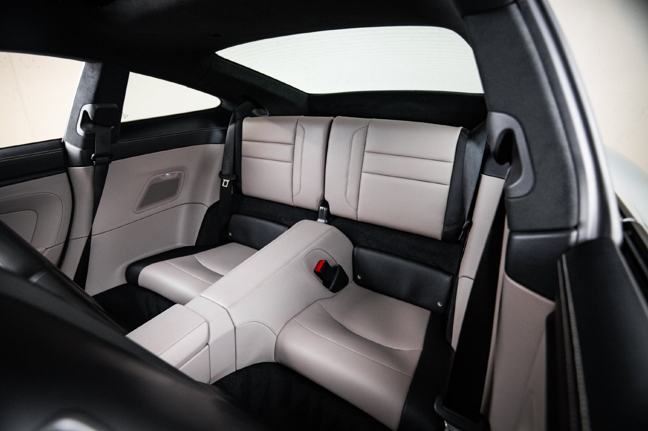 Certified 2025 Porsche 911 Carrera GTS RWD image 24