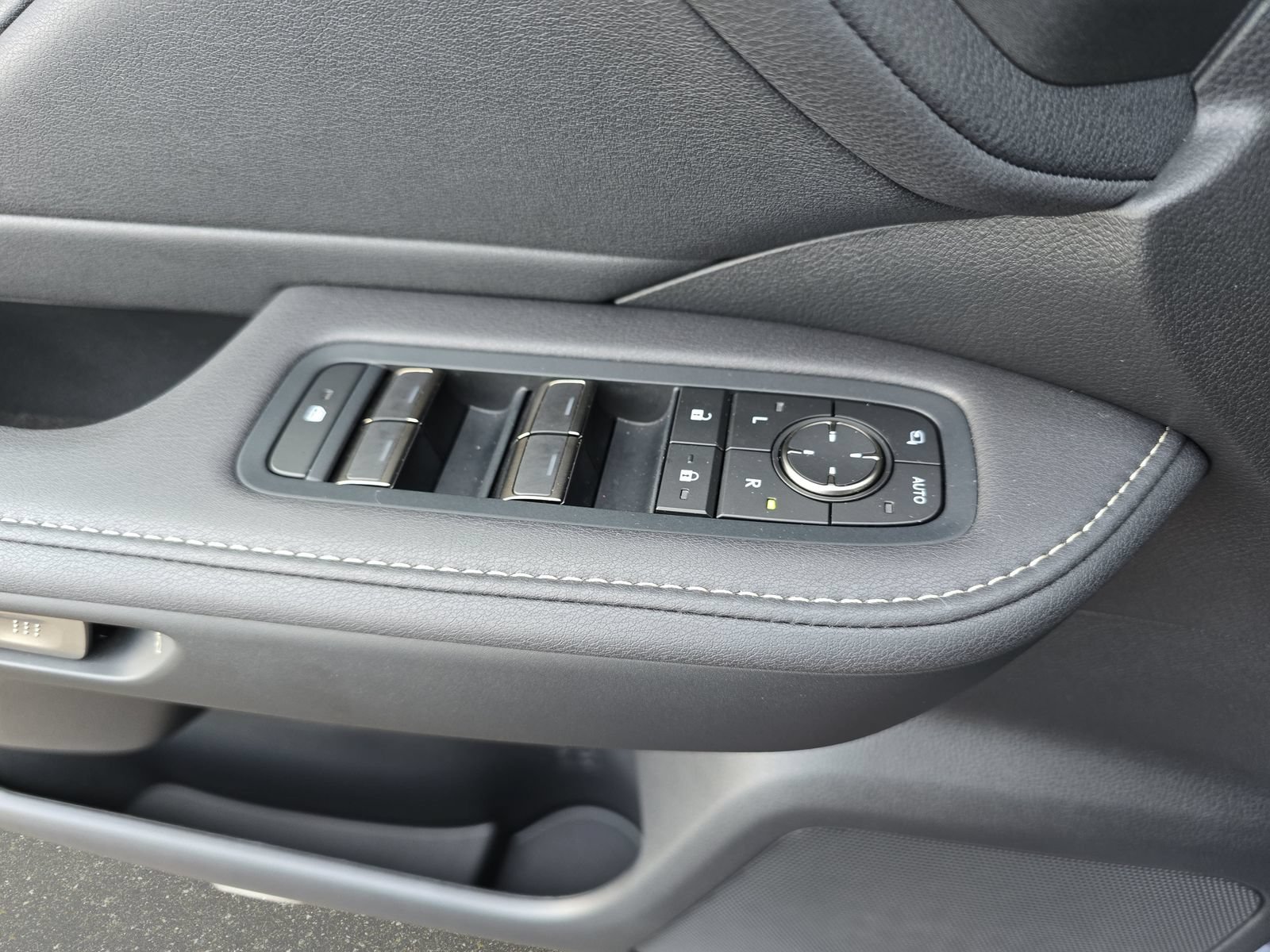 Used 2025 Lexus TX 350 AWD w/ Technology Package image 30