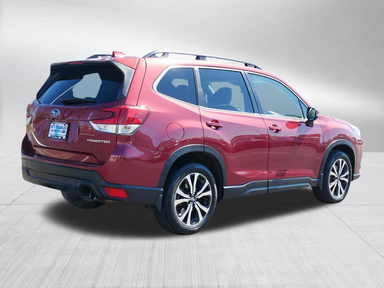 Used 2022 Subaru Forester Limited image 7