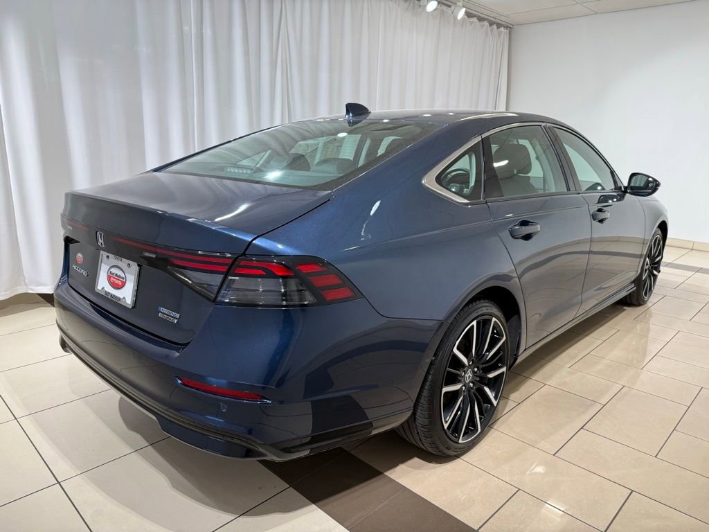 Used 2024 Honda Accord Touring image 5