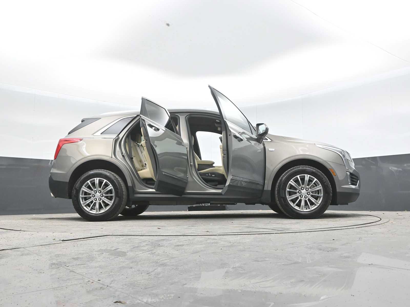 Used 2019 Cadillac XT5 Luxury AWD/4WD image 53