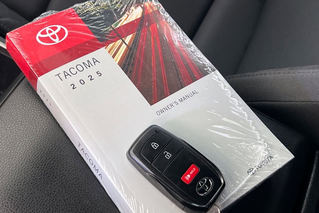Certified 2025 Toyota Tacoma SR5 AWD/4WD image 12