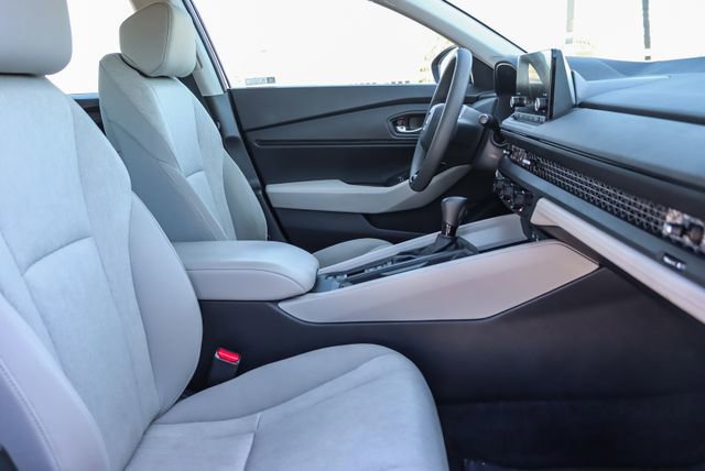 Used 2023 Honda Accord EX image 18