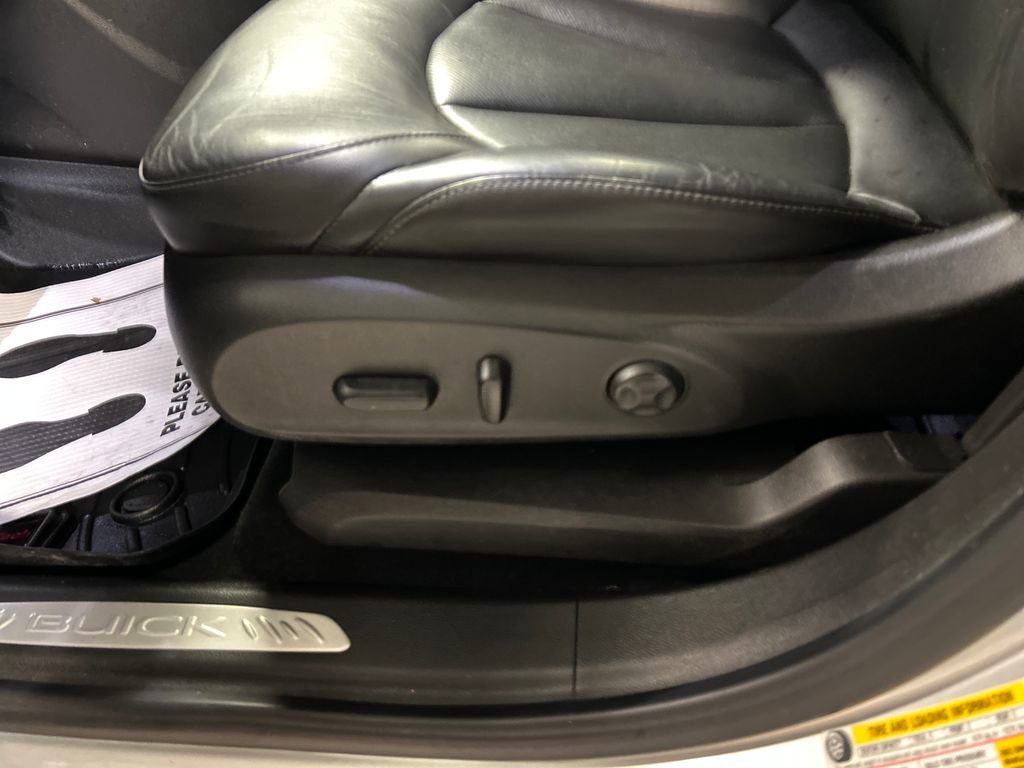 Used 2019 Buick Envision Essence image 13