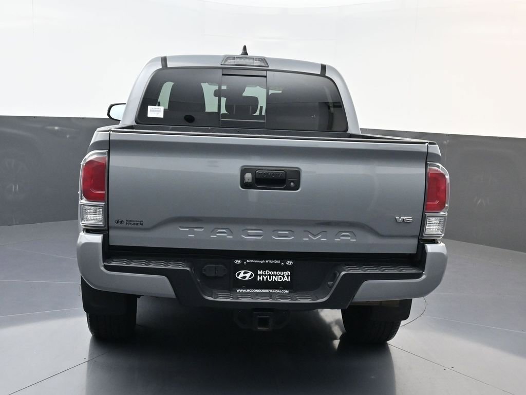 Used 2021 Toyota Tacoma TRD Sport AWD/4WD image 4