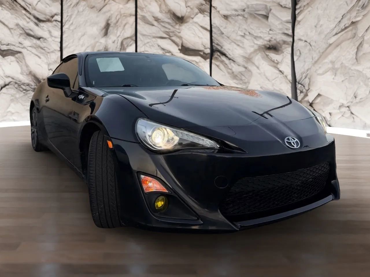 Used 2014 Scion FR-S Monogram Series image 9