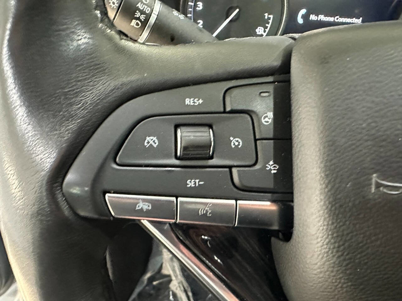 Used 2023 Cadillac XT6 Premium Luxury w/ Technology Package image 35