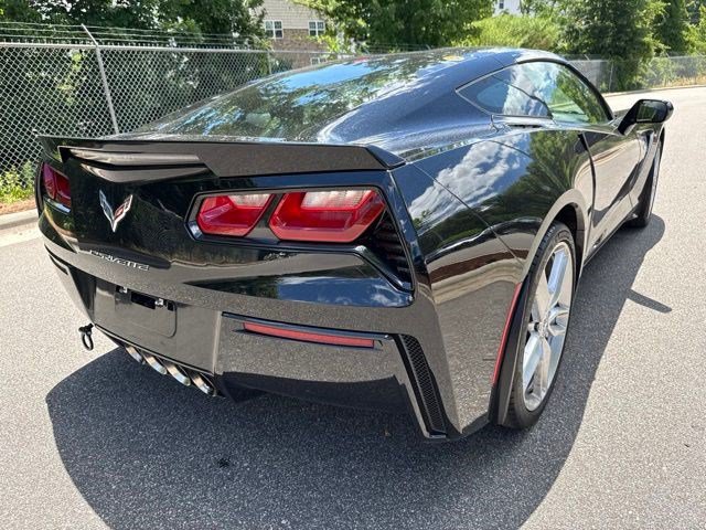 Used 2017 Chevrolet Corvette Stingray Coupe w/ Z51 1LT RWD image 13