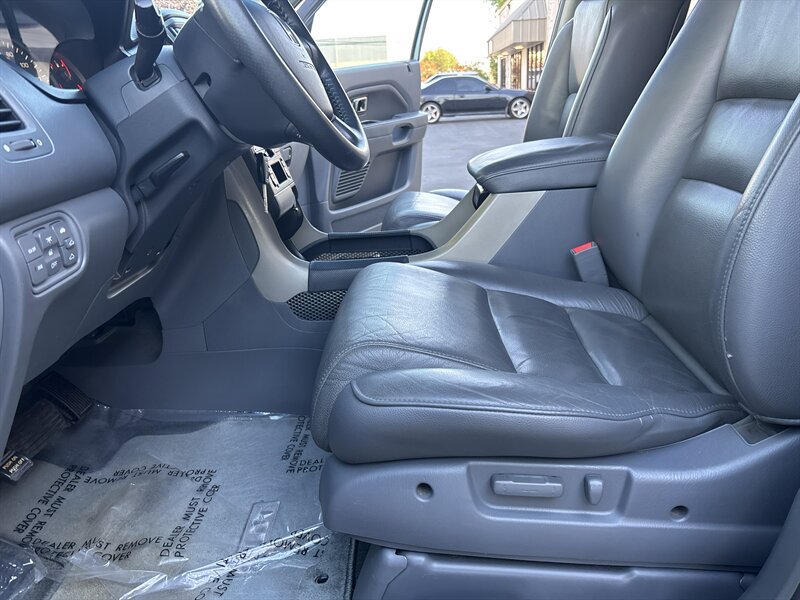 Used 2006 Honda Pilot EX-L image 25