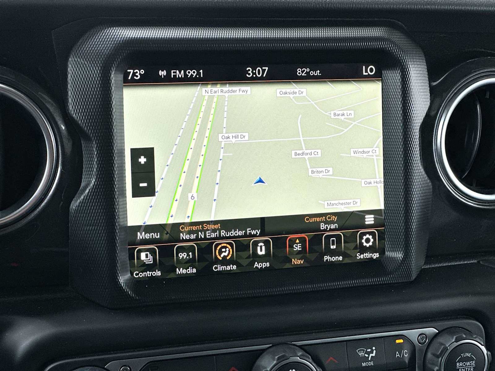 Used 2022 Jeep Wrangler Unlimited Sahara AWD/4WD image 20