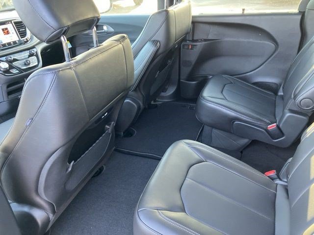 New 2026 Chrysler Pacifica Select w/ S Appearance Package FWD image 21