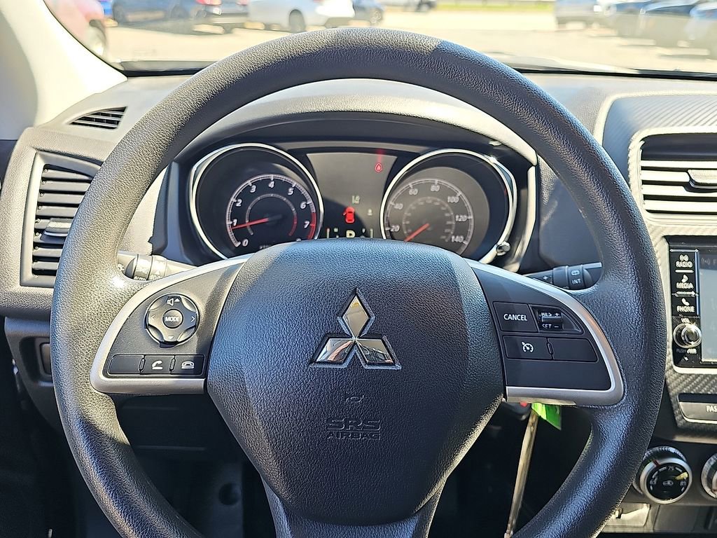 Used 2025 Mitsubishi Outlander Sport ES image 18