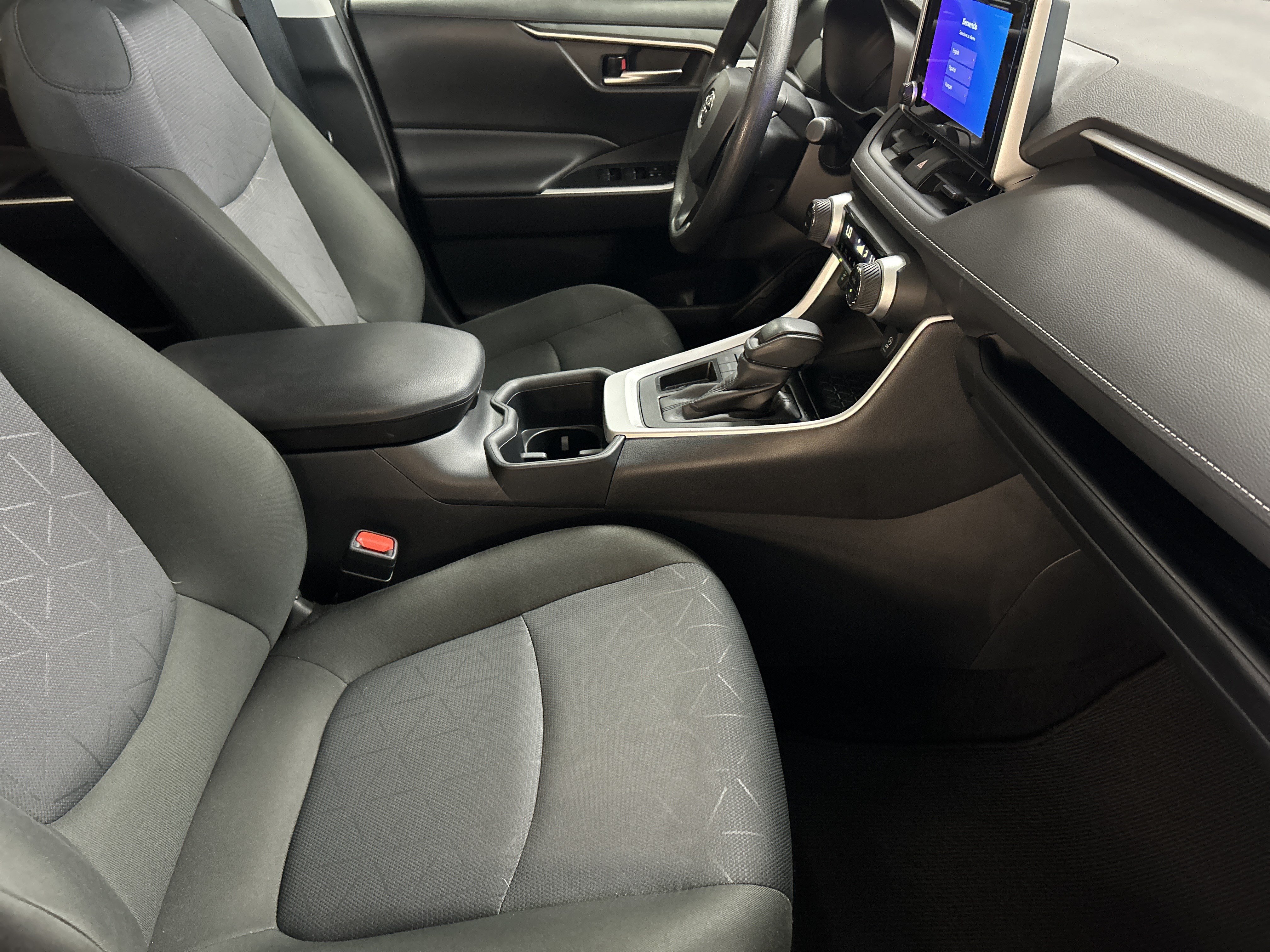 Certified 2025 Toyota RAV4 XLE w/ Convenience Package FWD image 32